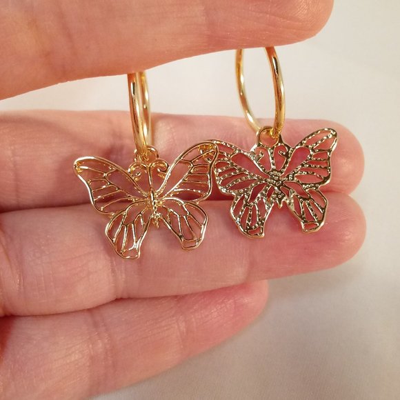 Yellow Gold Butterfly Carved Hoop Earrings - Picture 3 of 3